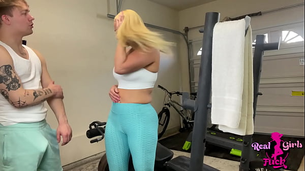 My Big Tit Step Aunt Wants To Fuck Instead Of Lifting - Mellanie Monroe