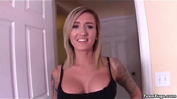 teen-Super hot babe POV handjob