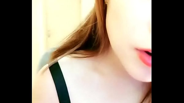 Em g&aacute;i xinh khoe v&uacute; đẹp h&agrave;ng ngon bổ rẻ, c&oacute; số điện thoại anh em cần c&oacute; thể gọi nh&eacute;