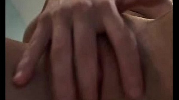 Closeup shaved pussy play on cam by horny babe