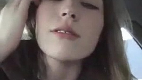 Girlfriend sucks cock in the car and swallows.MP4