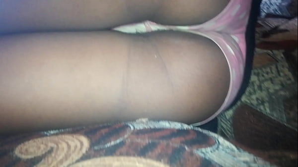 (c d. de mini saia de calcinha socada