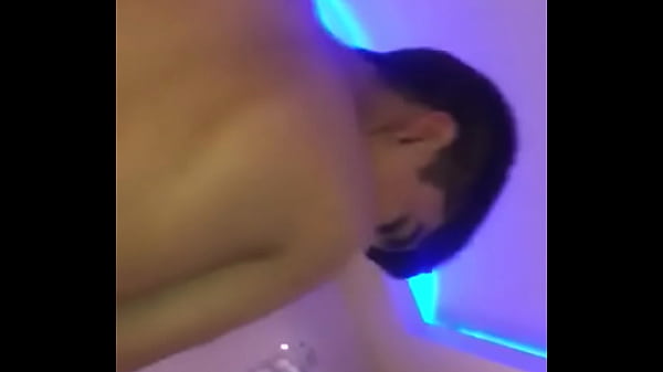 Maduro cogiendome en el hotel 