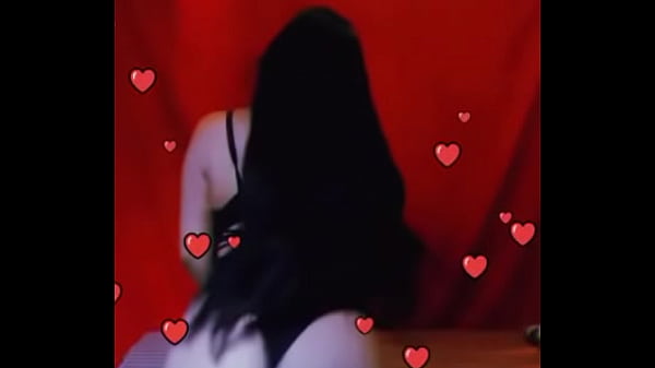 Se pone arrecha mientras chateamos  