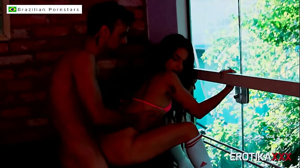 Gaucho pauzudo arrega&ccedil;a o cu da gatinha carioca  