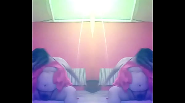 carolina  caliente baila desnuda 