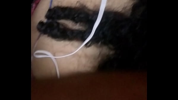 Novinha gosta de segurar