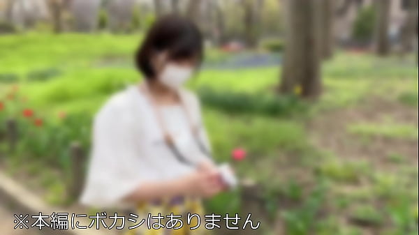 人妻/ハメ撮り/中出し/潮吹き/貧乳