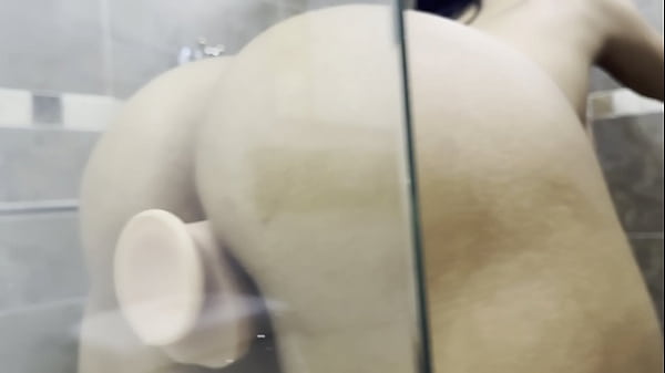 A DELICIOUS SHOWER WITH A LATINA WITH A HUGE ASS - MAY HERNANDEZ  