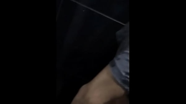 Fodi meu irm&atilde;o no banheiro da balada