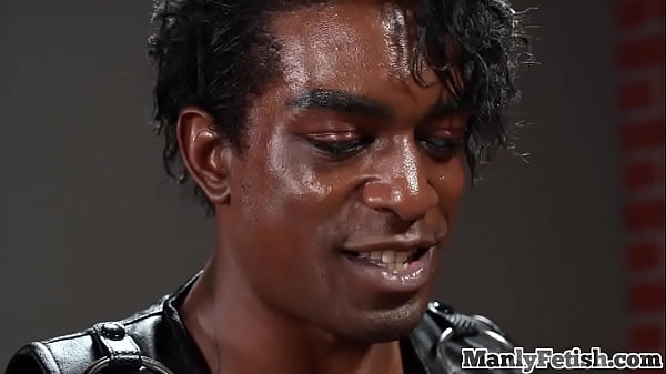 Black top in leather outfit bareback drills asshole of cosplay BF  