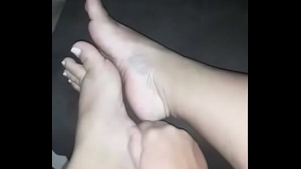 Descobriu que sou apaixonado por p&eacute;s e me fez uma surpresa.  