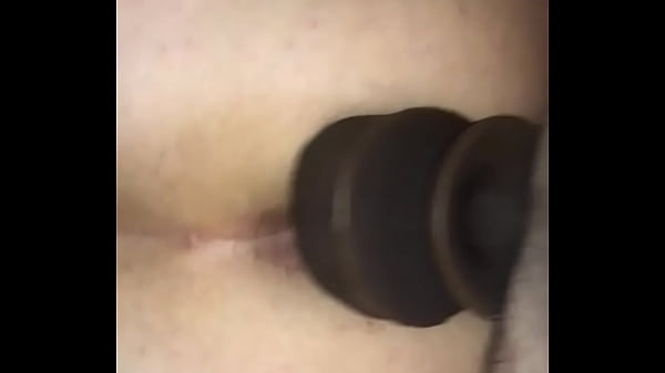 Loose hoe needs dick and dildo to fill her