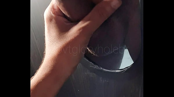 PAUZAO GROSSO ME DANDO LEITE NA CABINE (COMPLETO NO RED)