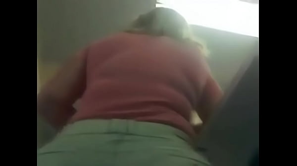 Coroa muito gostosa madura da bunda grande  