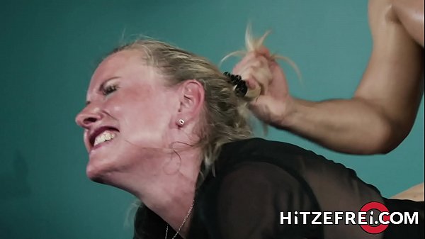 Sexy mature German babe has her pussy fucked by a y. man  