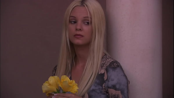 Beautiful outdoor threesome in a pool