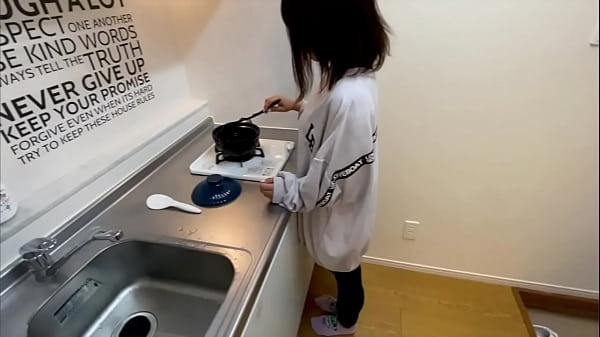 「朝からなんでこんな大きくなってるの？？」同棲中の彼女と一日中朝からイチャイチャして腰を振り合ってイキまくる素人カップルのSEX。