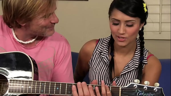 Giselle Mari Eats Evans Ass And Drains His Dick Dry To Get Even With Mumzie