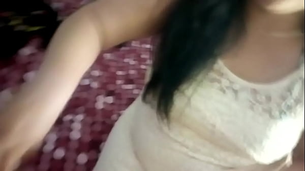 Comiendole la polla a mi marido