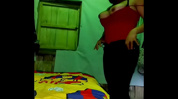 MY MATURE SECRETARY WANTS TO GET A SALARY RAISE, THE COMPANY IS GOING THROUGH A CRISIS, BUT SHE KNOWS HOW TO CONVINCE ME AND SENDS ME EXCLUSIVE HOMEMADE PORN  