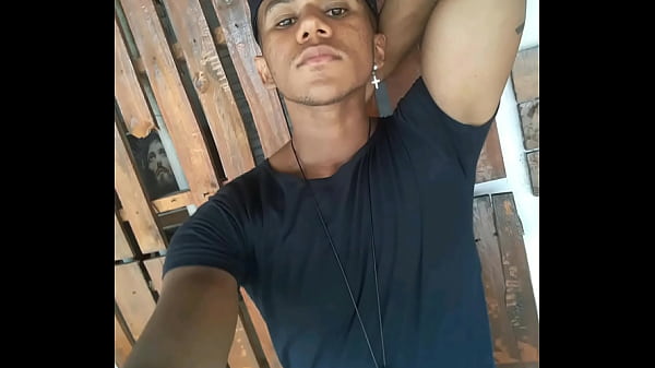 Novinho gostoso manda nuds