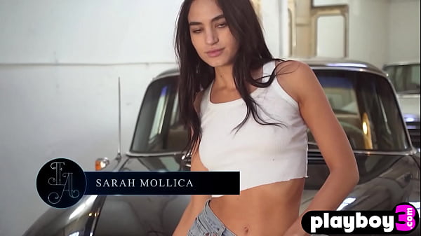 Amazing all natural inked girl exposed her sexy body and posed totally naked  