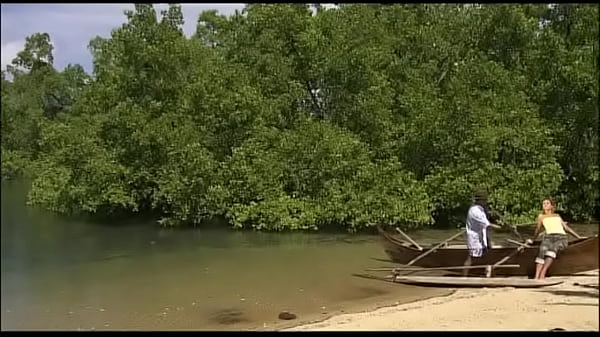 Lauren Has Hardcore Anal Sex on a Beautiful Tropical Beach