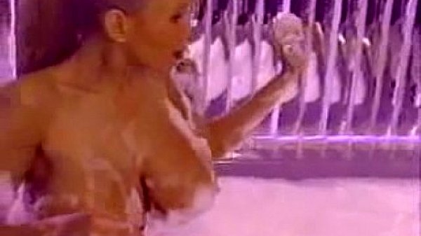 April Chest (Bubble Bath)