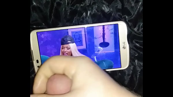 Nicki Minaj receives load of cum on tits  