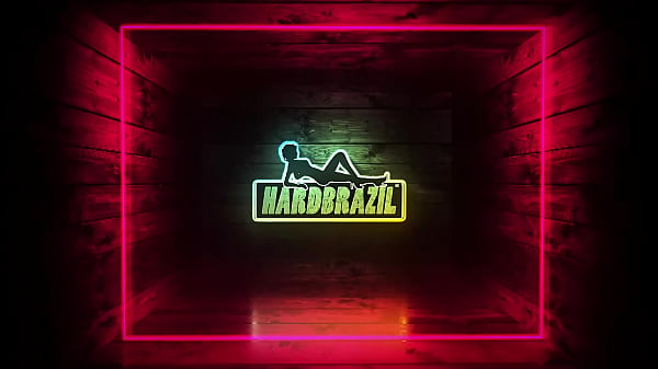 Tentantiva de anal com a fofinha Kn Bombom