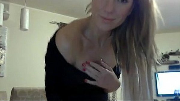 Stocking babe fucks pussy with toy - 1to1cams.com