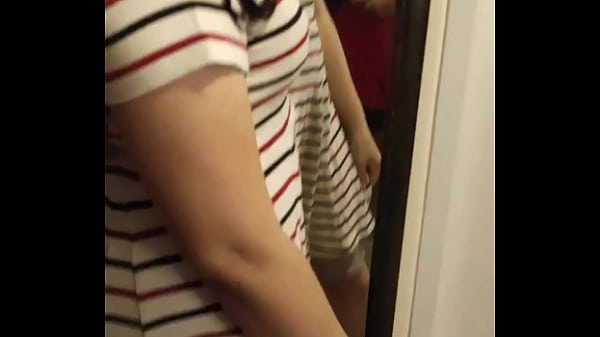 Kaliweteng Pinay Nagpatira sa Labas ng Kwarto