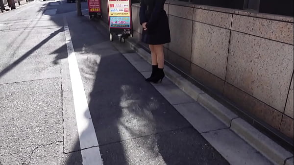 瀬奈(24) イベントコンパニオン Gカップ B90 W55 H88 パイパン 福岡から遠方はるばる会いに来てくれた巨乳美女 大人しめで可愛いキャラなのに、デンマと騎乗位が大好き、自ら腰を振りまくる。 https://bit.ly/3hQJFMx