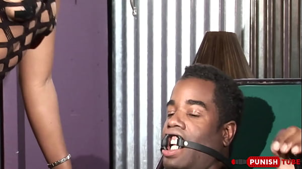 PunishTube - Thicc Mistress Sydnee Capri Spank This Submissive Dude 