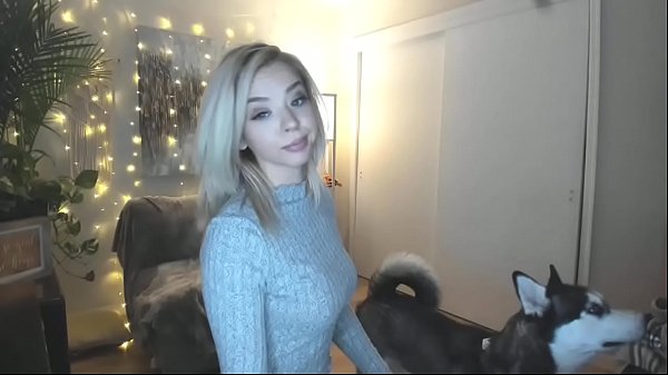 Teen girl with an amazing body on cam | full version - webcumgirls.com