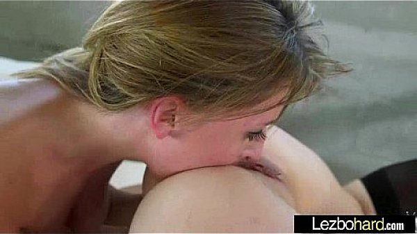 Lez Girls (Cali Sparks & Kelly Greene) Play In Hot Sex Scene Action On Cam video-07