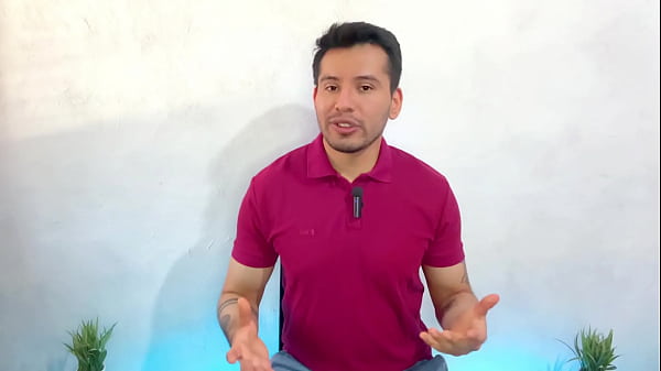 Trio entre el piloto el aeromozo y el pasajero del vuelo en bogota colombia