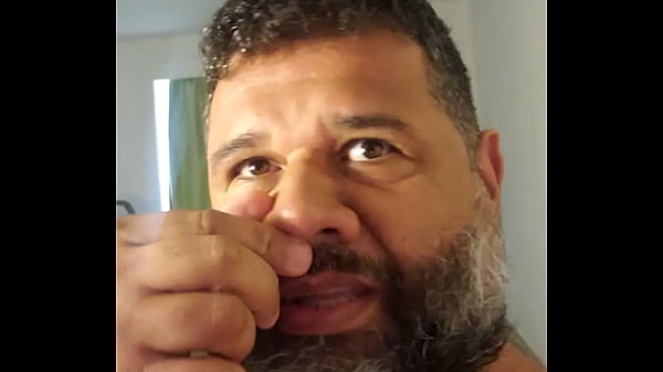 Passivo de raiz n&atilde;o suja a piroca do macho. 