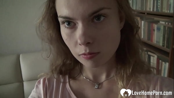 She got naked and starting masturbate