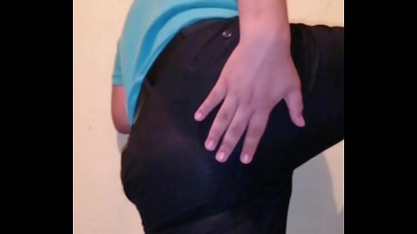 Mi pantal&oacute;n hace que aprieten mis nalgas 