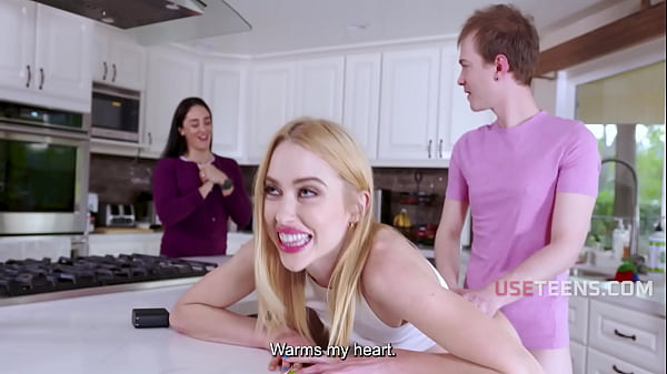 Gen Z Step Sis Is Bored Af.. So I Plunged My Cock In Her & She Didnt Even Blink