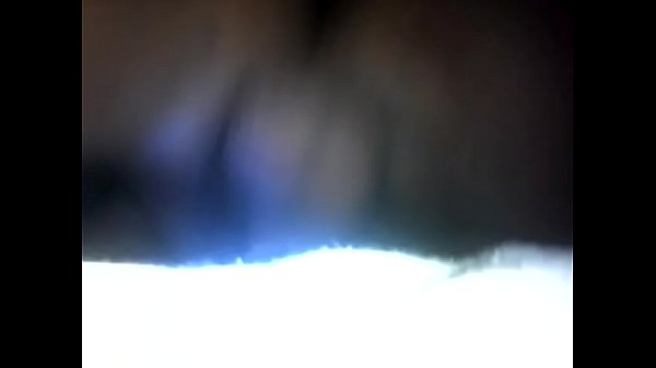 le doy a mi primo por la noche en su cama 