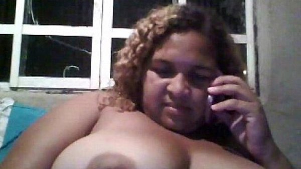 Gordinha se exibindo na cam