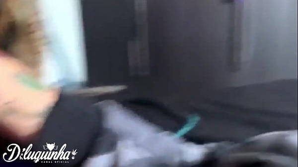 Chupando a bucetinha dela bem gostoso