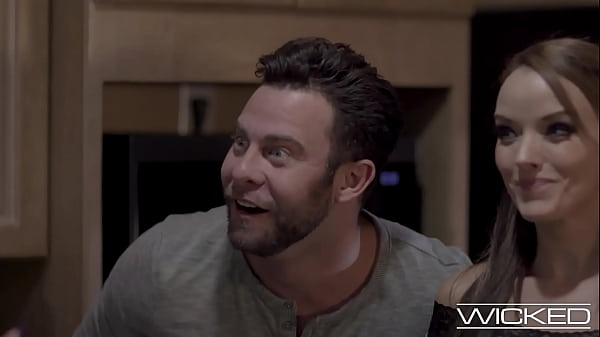 Kate Dalia & Pristine Edge In Threesome