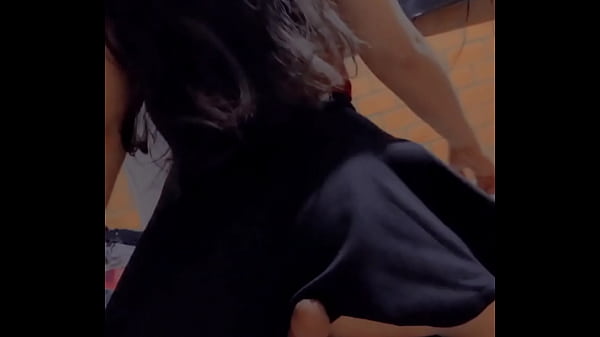 Mi ALUMNA me pide que le QUITE LA VIRGINIDAD y ella TIENE UN ORGASMO POR PRIMERA VEZ