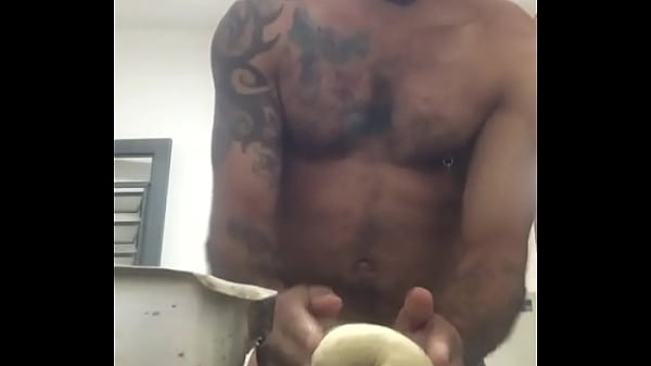 P&atilde;o t&aacute; quase pronto ,j&aacute; pode vir tomar um caf&eacute; comigo  