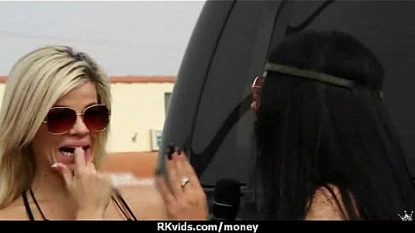 Amateur girl accepts cash for sex from stranger