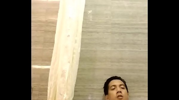 I just wanted a bath but got horny!